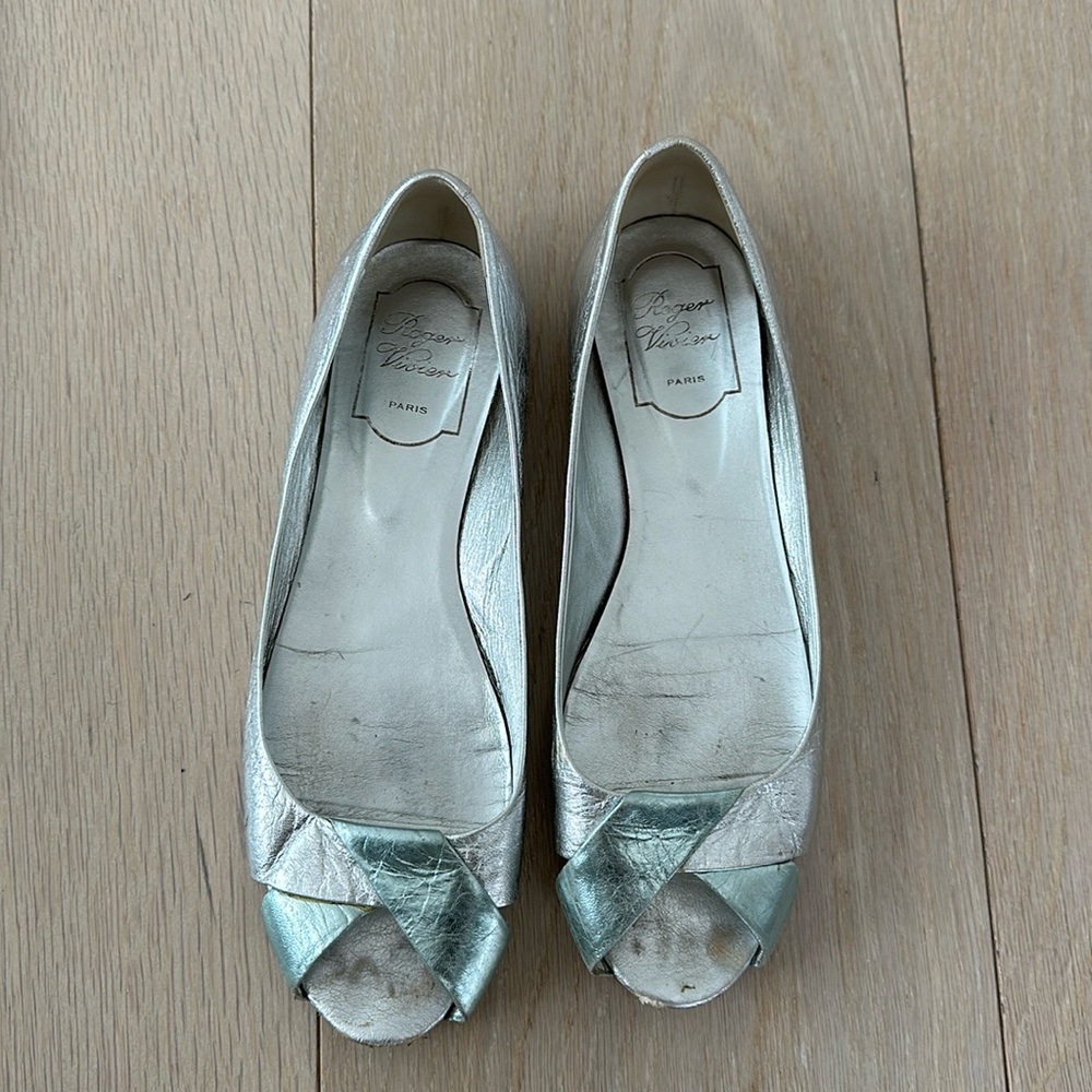 Roger Vivier Flats.  Size 37